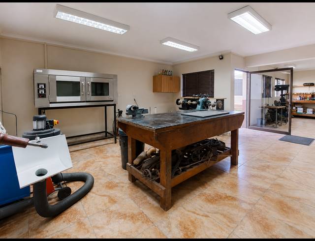 550M² MEDICAL SUITE FOR SALE IN VEREENIGING CENTRAL